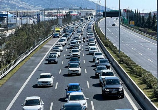 Κίνηση στους δρόμους: Μποτιλιάρισμα στην Αθηνών – Κορίνθου, σε επιφυλακή η Τροχαία για την επιστροφή εκδρομέων
