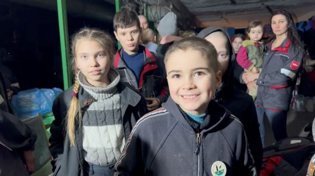 ΕΚ: Μεγάλοι οι κίνδυνοι παράνομης υιοθεσίας παιδιών που φεύγουν από τον πόλεμο της Ουκρανίας
