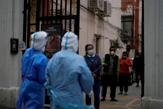 Κίνα: Μαζικά τεστ κοροναϊού στο Πεκίνο εν μέσω φόβων για lockdown - Ρεκόρ θανάτων στη Σανγκάη