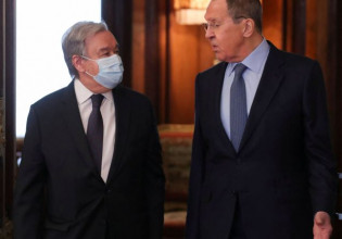 Γκουτέρες σε Λαβρόφ: Θέλουμε κατάπαυση πυρός στην Ουκρανία το συντομότερο