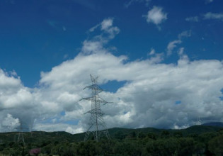 Καιρός: Συννεφιά με βροχές και σποραδικές καταιγίδες