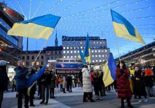 Σουηδία: «Χώρο της Ελεύθερης Ουκρανίας» θα ονομάσει η Στοκχόλμη ένα πάρκο δίπλα στη ρωσική πρεσβεία