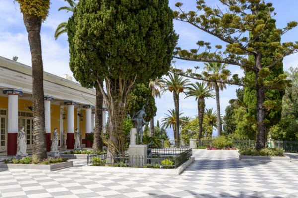 Πάσχα: Ανάρπαστα τα καταλύματα σε παραδοσιακούς ταξιδιωτικούς προορισμούς