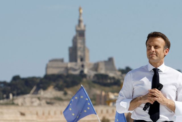 Εκλογές στη Γαλλία: Καλλιτέχνες παροτρύνουν τους ψηφοφόρους να υποστηρίξουν τον Μακρόν