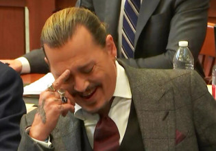 «Θα το θυμόμουν αν είχα δει το πέος του Τζόνι Ντεπ»: Η κατάθεση που προκάλεσε γέλια στο δικαστήριο