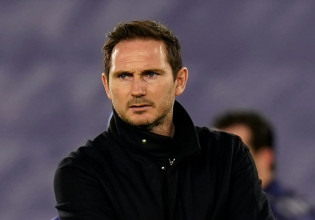 Έξαλλος ο Λάμπαρντ: «Αν στη θέση του Γκόρντον ήταν ο Σαλάχ, θα έπαιρνε πέναλτι»