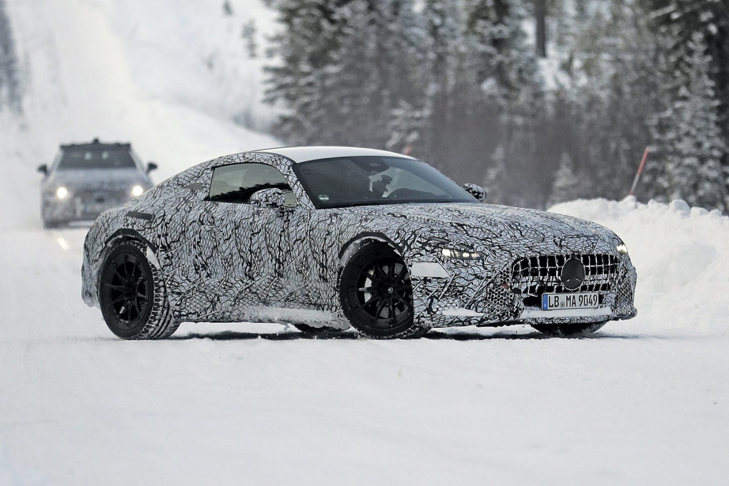 Η νέα Mercedes-AMG GT… στο τετράγωνο