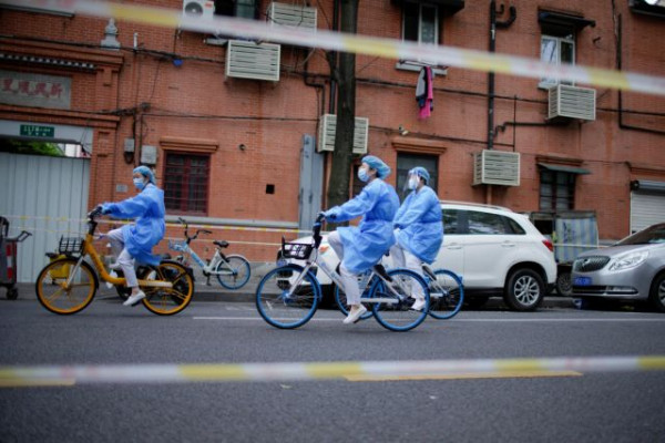 Σανγκάη: Νέες στρατιωτικές εντολές- «Ως την Τετάρτη πρέπει να έχουμε τελειώσει με τον ιό»