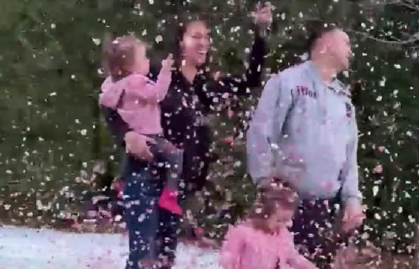 TikTok: Πατέρας μαθαίνει ότι θα αποκτήσει τρίτη κόρη και αρχίζει να βρίζει