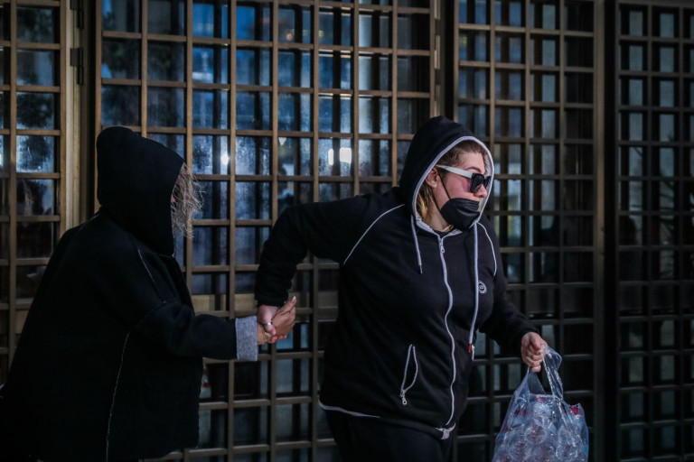 Πάτρα: Ξανά στη ΓΑΔΑ η μητέρα και η αδερφή της Ρούλας Πισπιρίγκου – Συνεχίζουν να τη στηρίζουν