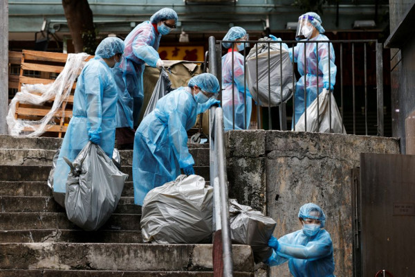 Κοροναϊός: Η πολιτική μηδενικής ανοχής του Χονγκ Κονγκ δημιουργεί βουνά πλαστικών απορριμμάτων