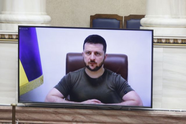 Ζελένσκι: Πώς ο πρόεδρος της Ουκρανίας παίρνει από τις ομιλίες του αυτό που χρειάζεται