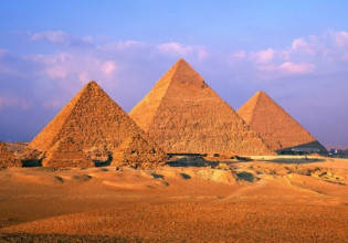 Λύθηκε το μυστήριο πίσω από την ευθυγράμμιση των πυραμίδων