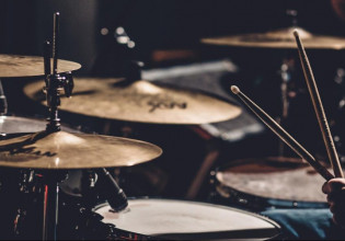 Υπόθεση ντράμερ: Στο εδώλιο του Εφετείου για την αποπλάνηση 8χρονου κοριτσιού