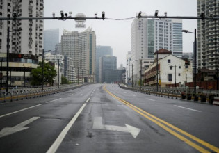 Κοροναϊός: Τι συμβαίνει στη Σανγκάη με την πανδημία