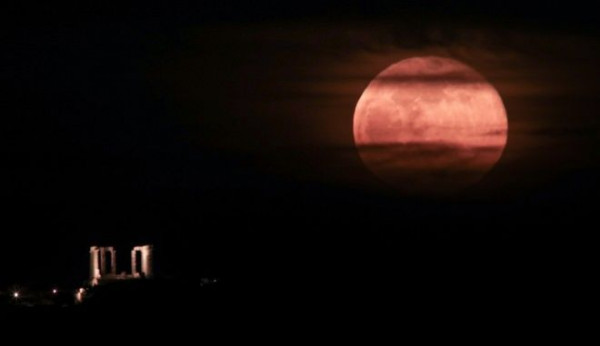 Πανσέληνος Απριλίου 2022: Σήμερα το Ροζ Φεγγάρι