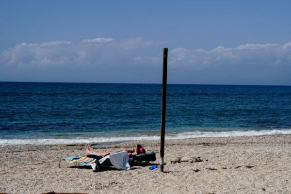 Σε… ρυθμούς καλοκαιριού ο καιρός – Πού θα «χτυπήσει» 29 βαθμούς
