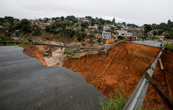Τραγωδία στη Νότια Αφρική: Τουλάχιστον 341 νεκροί από τις πλημμύρες – «Ανευ προηγουμένου» καταστροφές