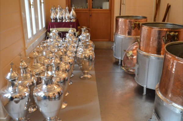 Άγιο Μύρο: Το καθαγιασμένο έλαιο που παρασκευάζεται κάθε 10 χρόνια – Τα συστατικά και η προετοιμασία του