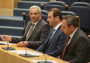 Κύπρος: Χωρίς το ΑΚΕΛ η ομιλία Ζελένσκι στη βουλή λόγω της παρουσίας του Αζόφ στο ελληνικό κοινοβούλιο