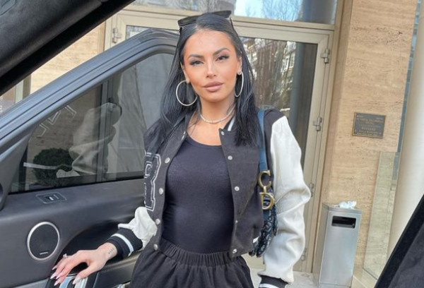 Δήμητρα Αλεξανδράκη: Αποκάλυψε το εξωφρενικό κόστος του νυφικού της