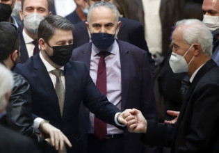 Ανδρουλάκης: Από τη φορολόγηση των υπερκερδών των εταιρειών ενέργειας να χρηματοδοτηθούν μέτρα για την ακρίβεια