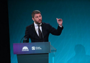 Ανδρουλάκης: Από εμάς πρωθυπουργική καρέκλα δεν θα δει ούτε ο Τσίπρας, ούτε ο Μητσοτάκης