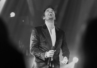 Κωνσταντίνος Αργυρός: Επική φάρσα πάνω στη σκηνή