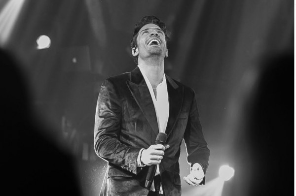 Κωνσταντίνος Αργυρός: Επική φάρσα πάνω στη σκηνή