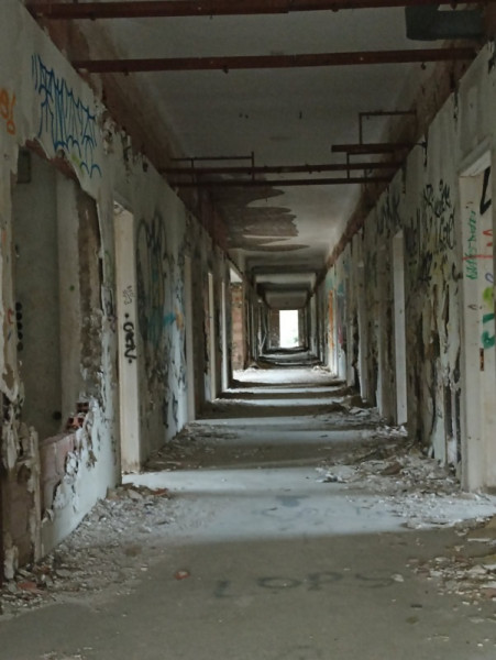 Πεντέλη: Παγίδες πτώσης από μεγάλο ύψος