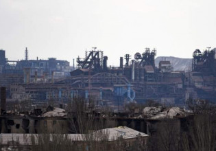 Μαριούπολη: Πολλοί οι άμαχοι που έχουν καταφύγιο στο εργοστάσιο Azovstal