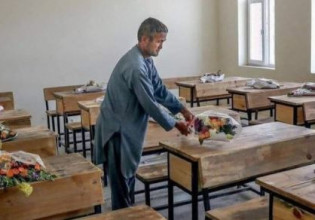 Αφγανιστάν: Νεκροί μαθητές από έκρηξη σε σχολείο – Συγκλονιστική ανάρτηση με τα άδεια θρανία