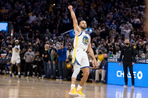 NBA: Πάρτι των Κάρι και Πουλ, έκαναν το 2-0 οι Γουόριορς με τους Νάγκετς