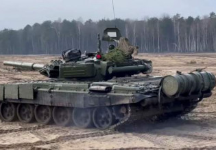 Πόλεμος στην Ουκρανία: Τανκς και βαρύ οπλισμό μετακινεί η Μόσχα μέσω Λευκορωσίας