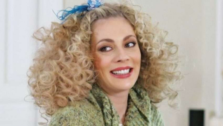 Σμαράγδα Καρύδη: Δεν με ήθελαν για το Πάρα Πέντε, ο Καπουτζίδης έγραψε το ρόλο για…