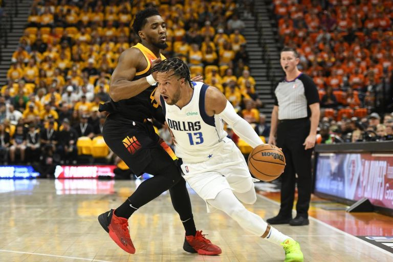 NBA: Break στην έδρα των Τζαζ από τους Μάβερικς χωρίς τον Ντόντσιτς