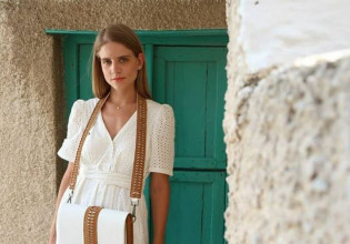 Στη Σύρο η Δανάη Μιχελάκη – Με ποιο ζευγάρι κάνει διακοπές;