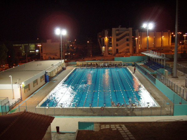 Κολυμβητήριο …μπάζει νερά