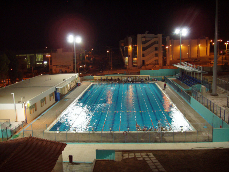 Κολυμβητήριο …μπάζει νερά