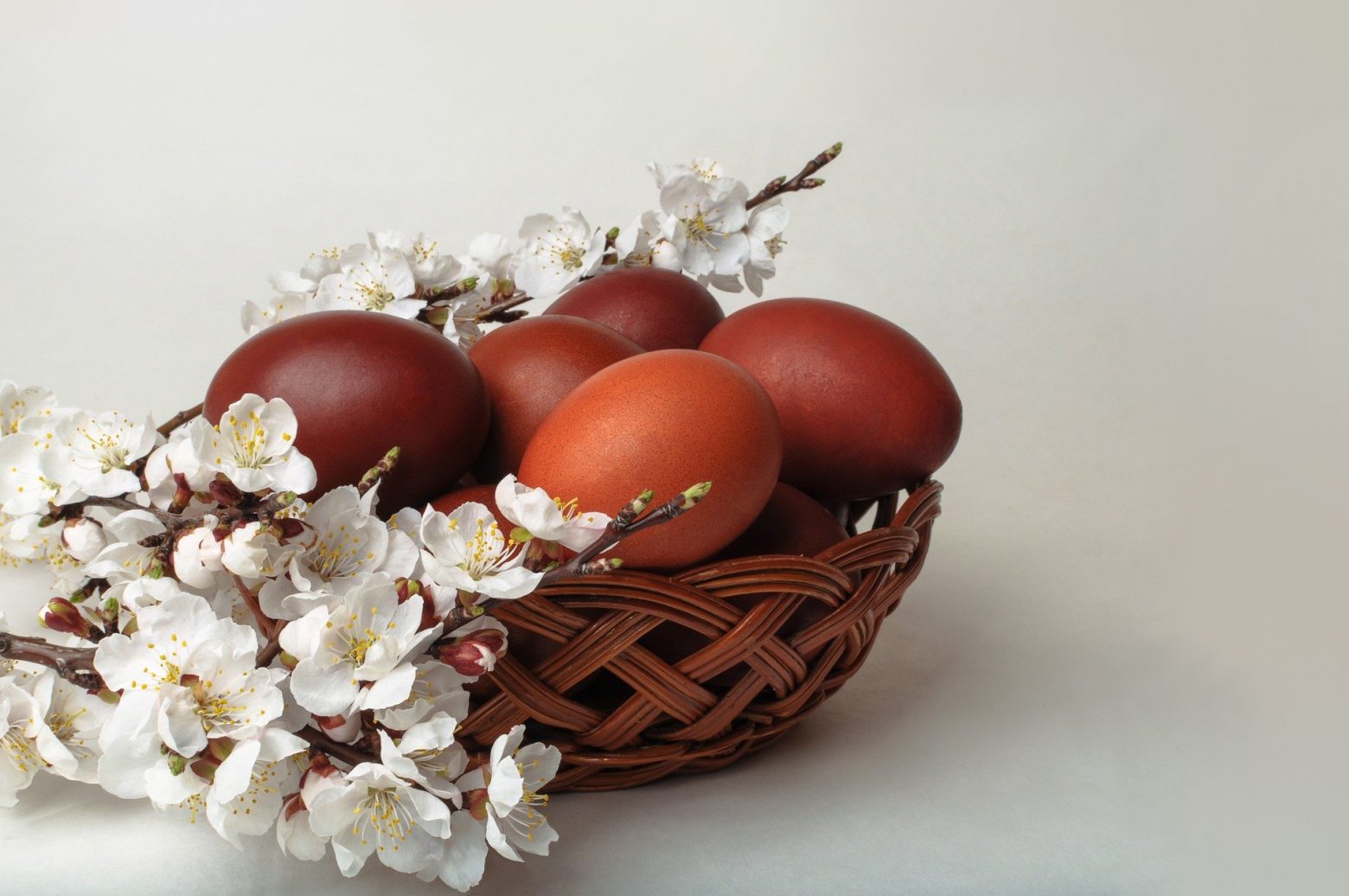 Πώς να βάψετε τα πασχαλινά αυγά - Τα μυστικά που πρέπει να γνωρίζετε