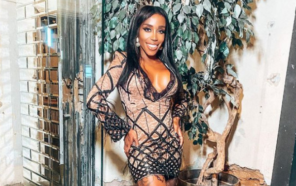 Ελίζαμπεθ Ελέτσι: Αποκάλυψε πως θέλει το μπούστο και μας άφησε «κόκκαλο»