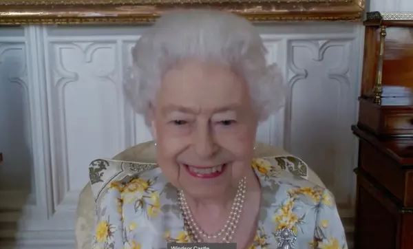 Βασίλισσα Ελισάβετ: Τι είπε για την περιπέτεια που πέρασε με τον κοροναϊό