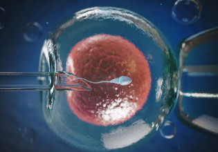 Εξωσωματικές: Αυξάνεται το όριο ηλικίας – Όλες οι αλλαγές του υπουργείου Υγείας