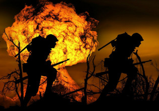 Ουκρανία: «Ολισθηρό μονοπάτι προς τον Τρίτο Παγκόσμιο Πόλεμο» – Τι βλέπει ο πρώην αρχηγός του βρετανικού στρατού