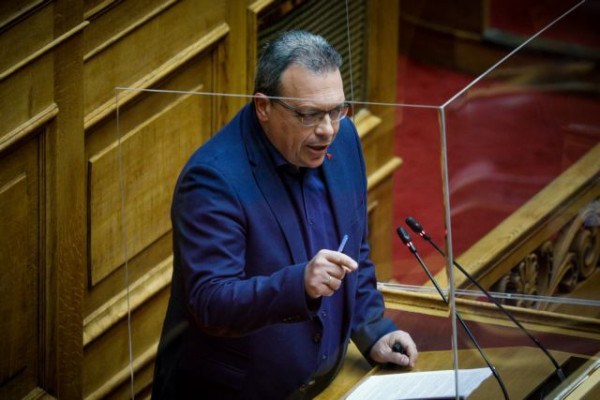 ΣΥΡΙΖΑ: Η ρήτρα αναπροσαρμογής έχει υπογραφή Μητσοτάκη