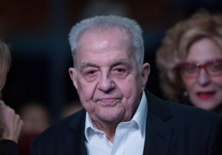 Κοροναϊός: Θετικός στο ιό ο Φλαμπουράρης