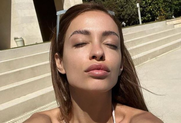 Σέξι και στο Λονδίνο η Ελένη Φουρέιρα – Ταξίδι αναψυχής για το Πάσχα