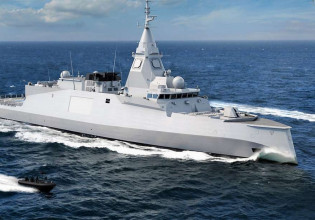 Πλωτό τείχος στο Αιγαίο με δώδεκα πολεμικά