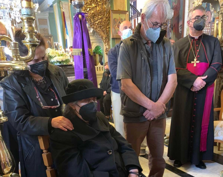 Τήνος: Θρήνος στην κηδεία του 52χρονου δολοφονημένου αγιογράφου