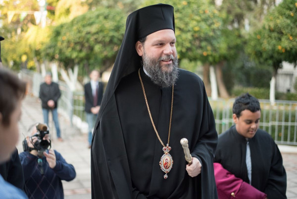 Ο Μητροπολίτης που κάνει γκράφιτι για να αφυπνίσει μνήμες